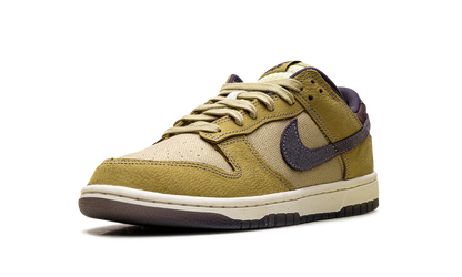 Dunk Low Retro SE "Buff Gold Dark Raisin" IB6752 700